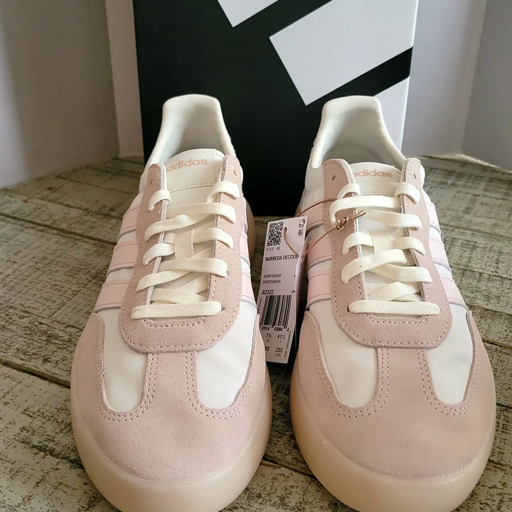 Adidas Women's Pink and White Sneakers - Picture 4 of 11